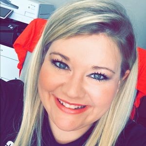 Meet your Posher, Kendra